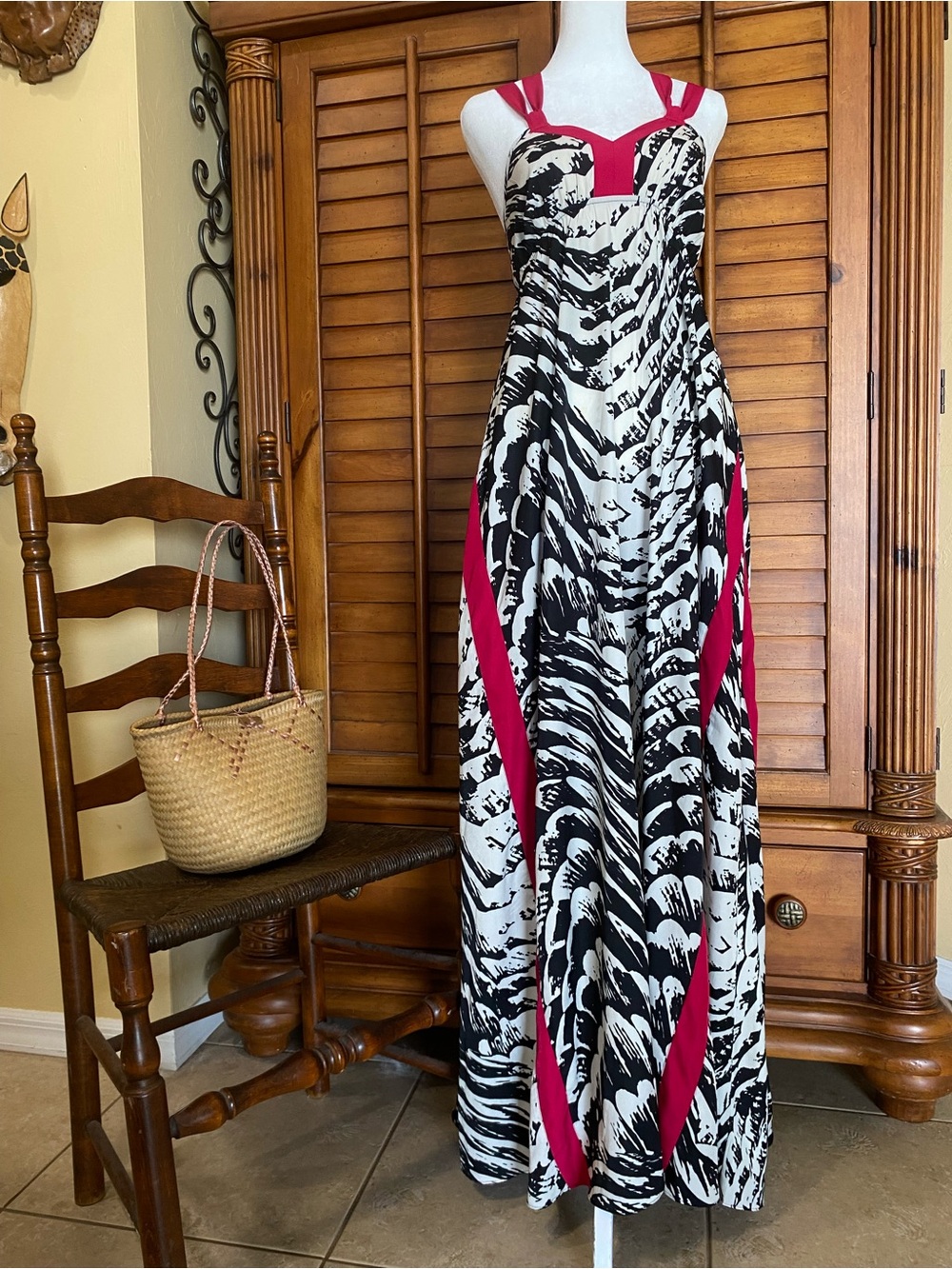 Express Black, White & Fuchsia Abstract Maxi Dress